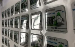 מדבקות עבות